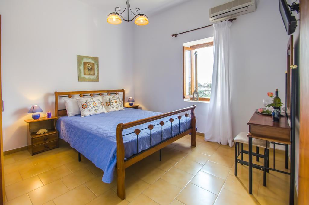 Palaios Rooms Plaka  Room photo